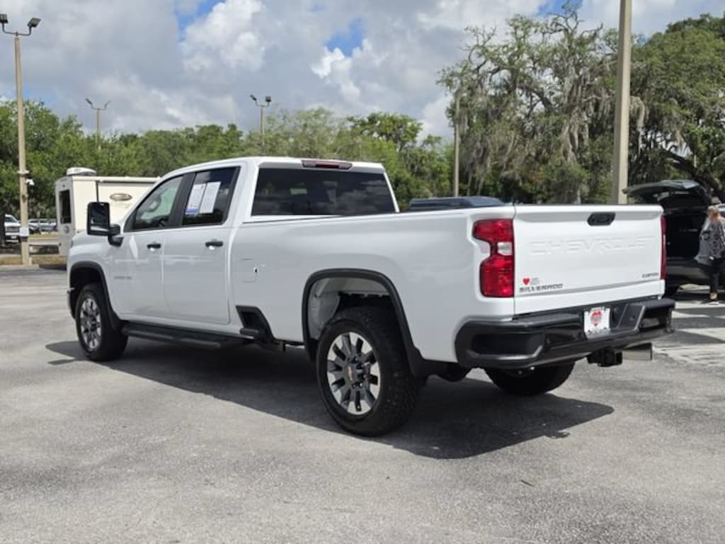 Used 2025 Chevrolet Silverado 2500 HD Custom Truck Crew Cab