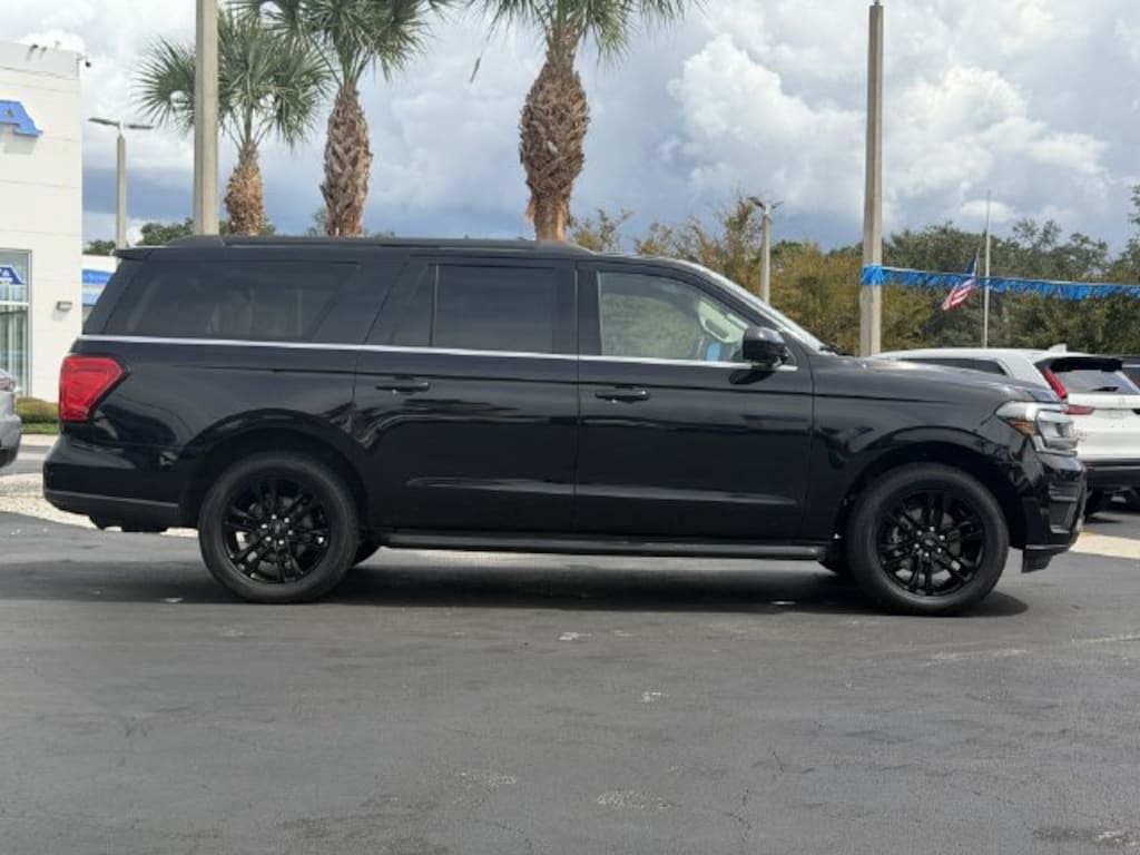 Used 2022 Ford Expedition XLT MAX SUV