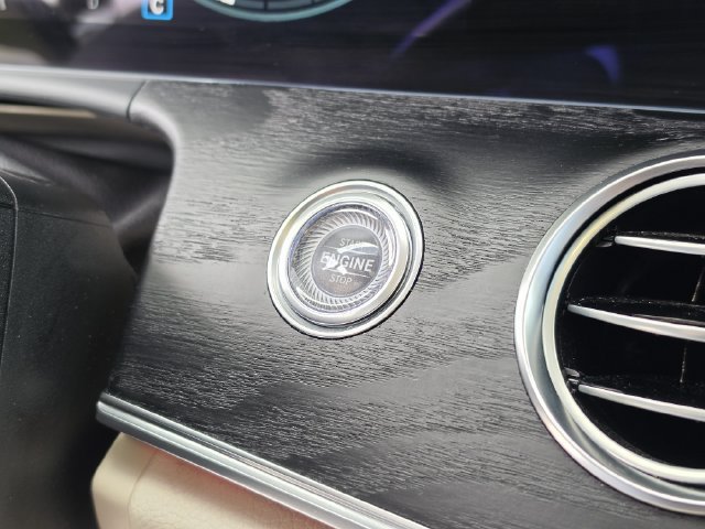 2021 Mercedes-Benz E-Class E350 - Photo 34