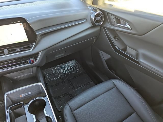 2025 Chevrolet Equinox LT - Photo 17