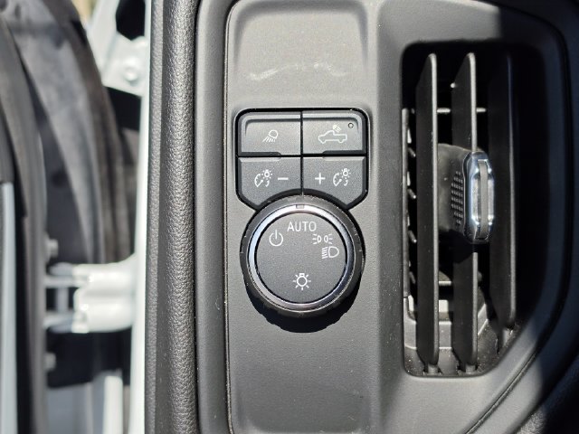 2025 Chevrolet Silverado 2500HD Custom - Photo 28