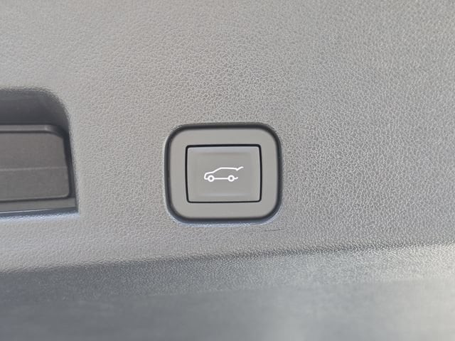 2026 Chevrolet Traverse LT - Photo 13
