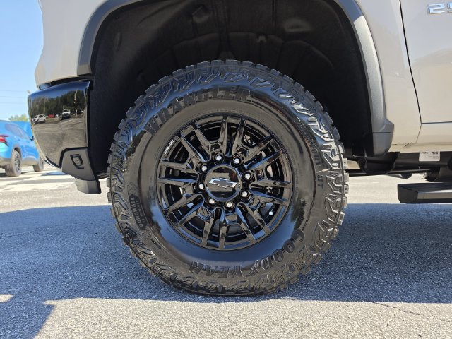 2026 Chevrolet Silverado 2500 HD ZR2 - Photo 38