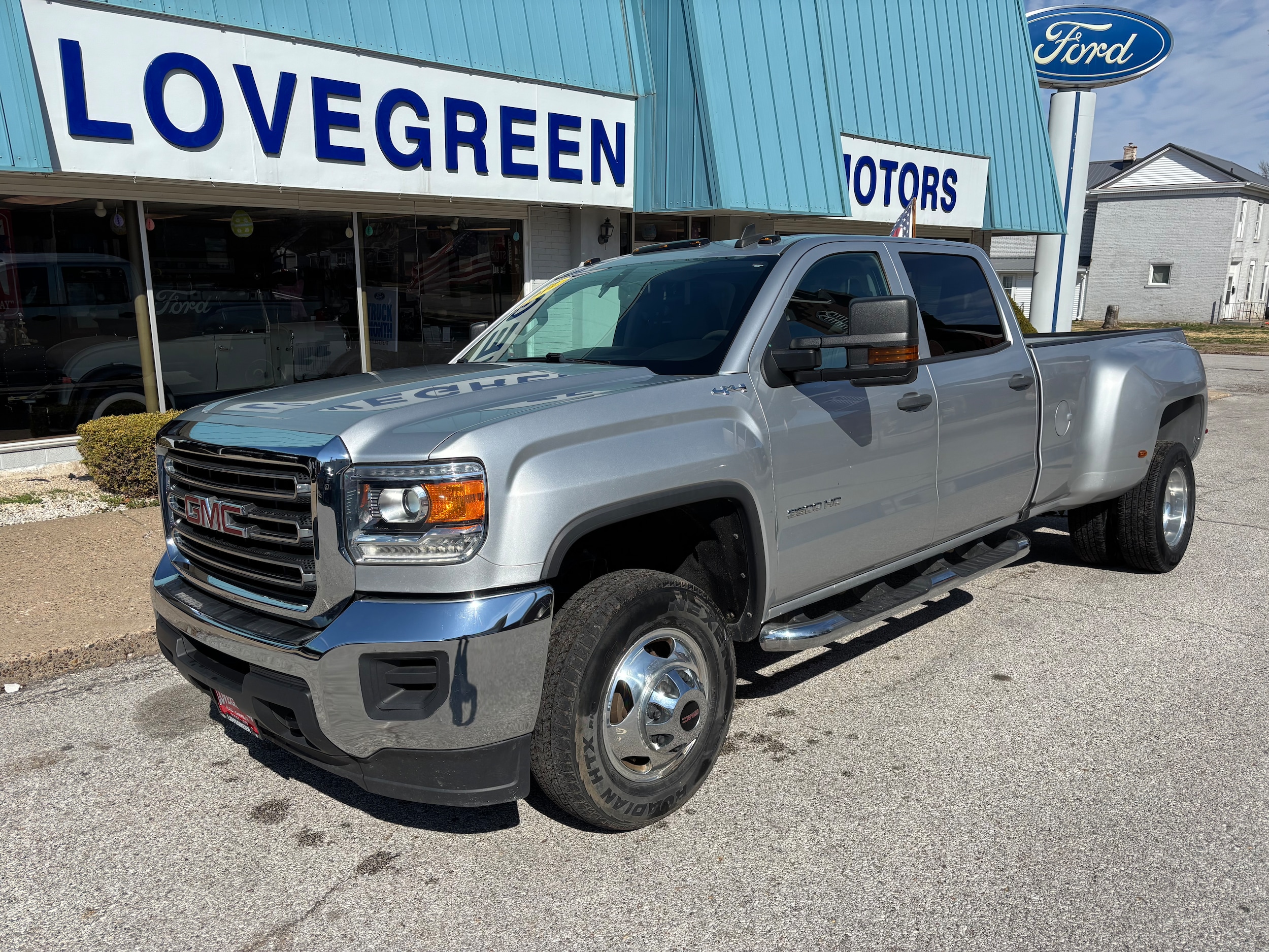2017 GMC Sierra 4WD Crew Cab Standard Box's photo