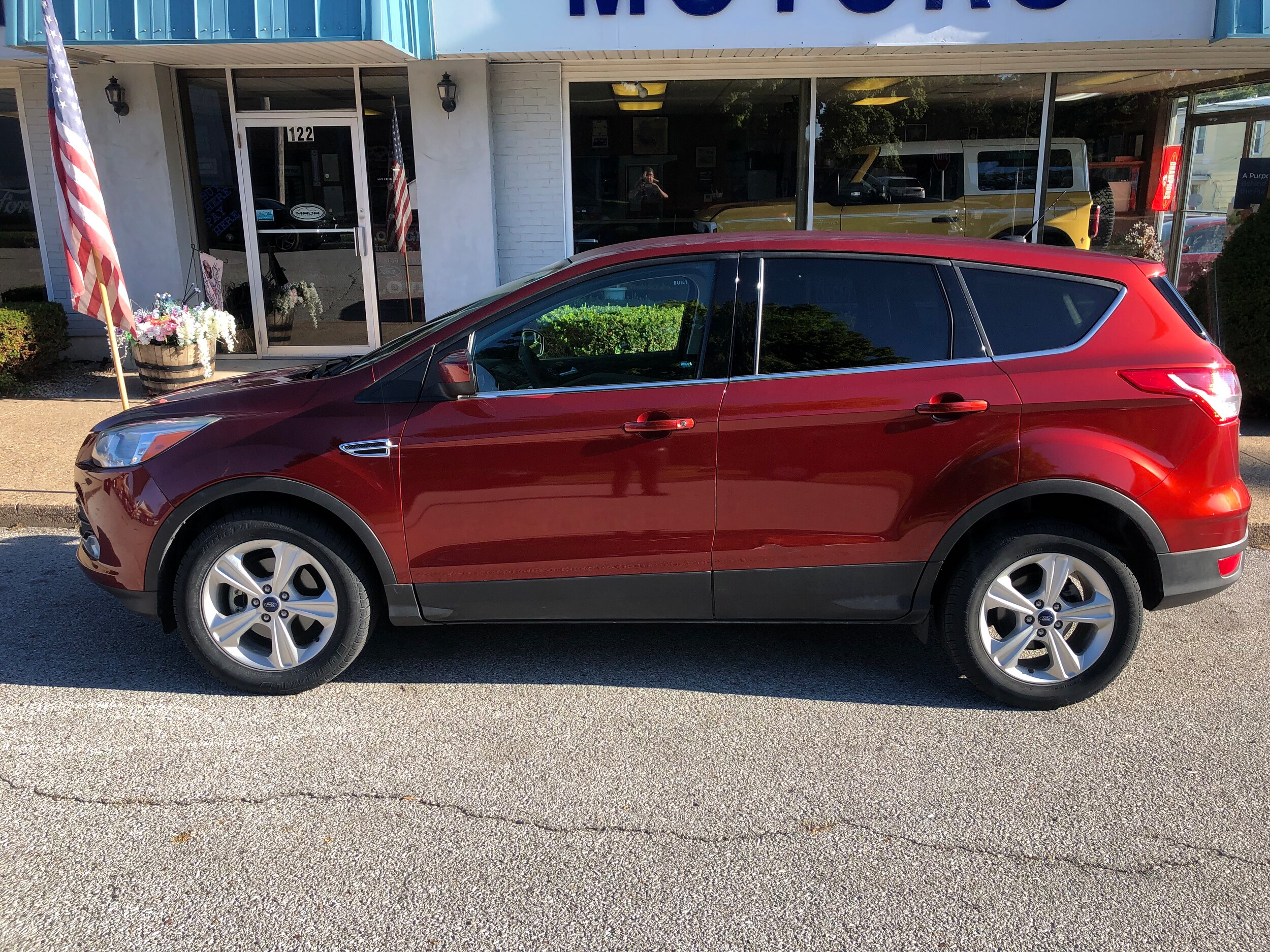 2014 Ford Escape SE photo 2