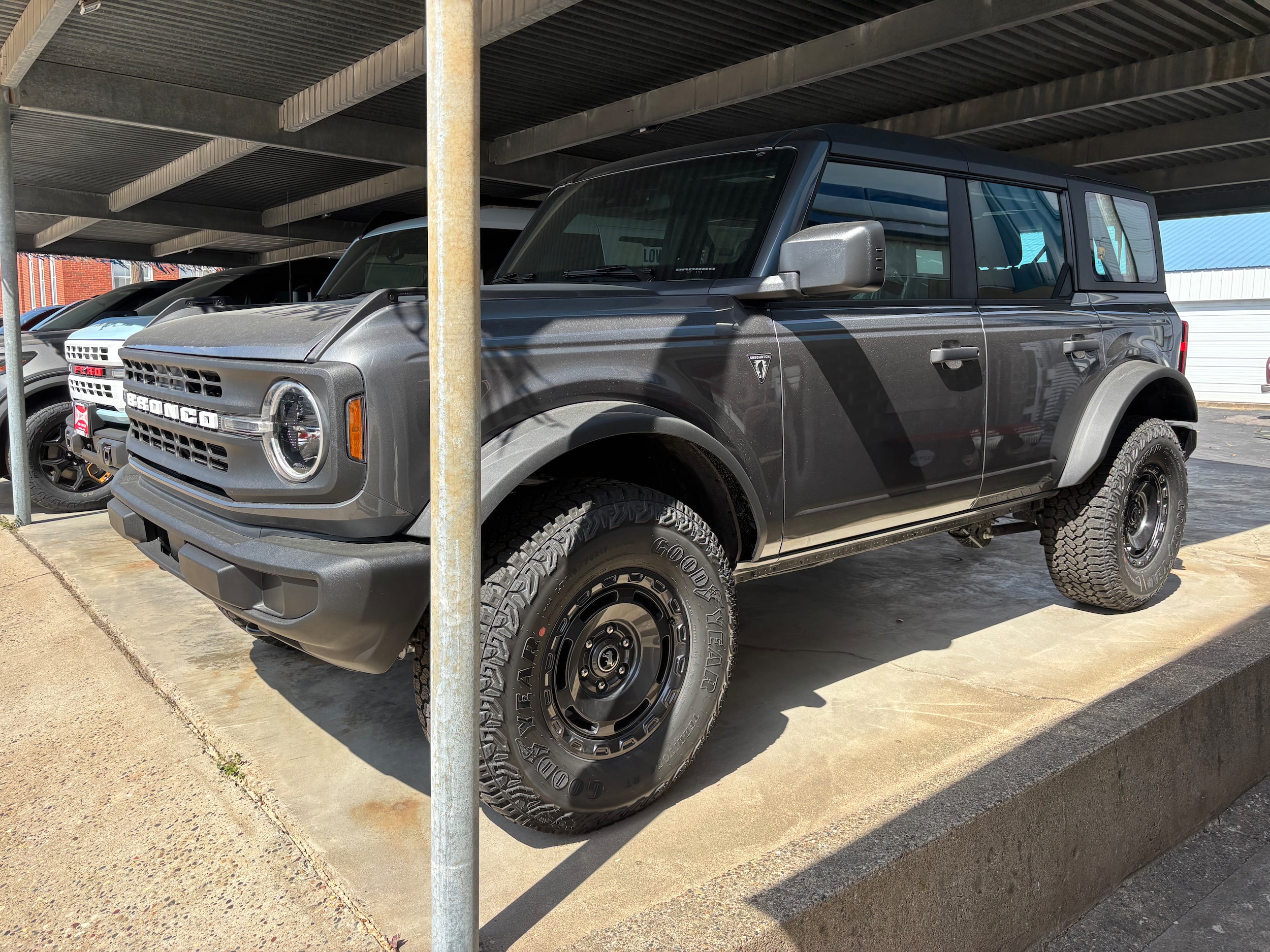 2025 Ford Bronco Base 4x4's photo