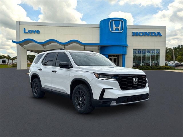 2025 Honda Pilot TrailSport's photo