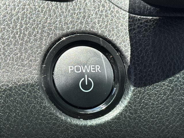 2025 Toyota Camry XLE - Photo 35