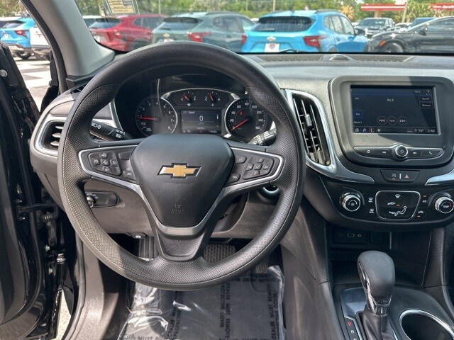 2023 Chevrolet Equinox LT photo 2