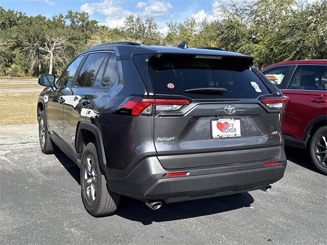 2023 Toyota RAV4 XLE photo 4