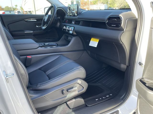 2025 Honda Pilot EX-L - Photo 14