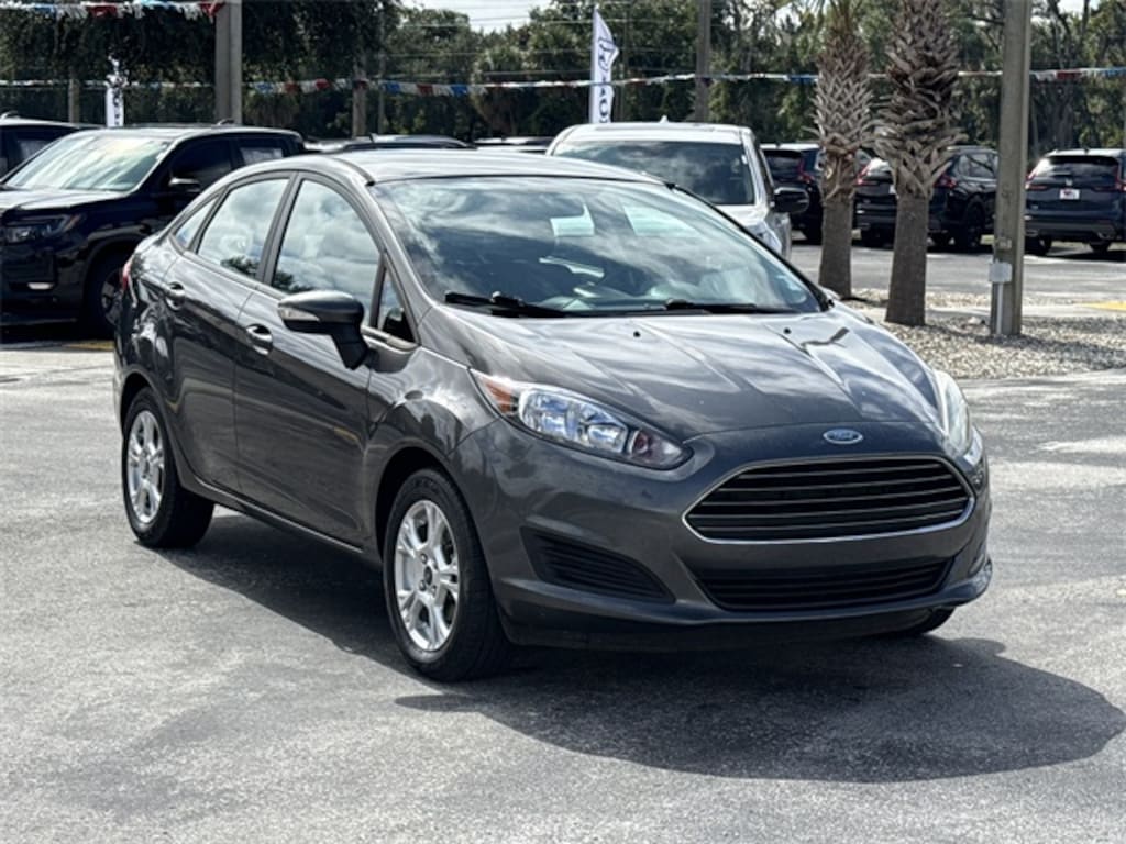 Used 2015 Ford Fiesta SE Sedan
