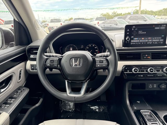 2025 Honda Pilot Touring+ - Photo 20