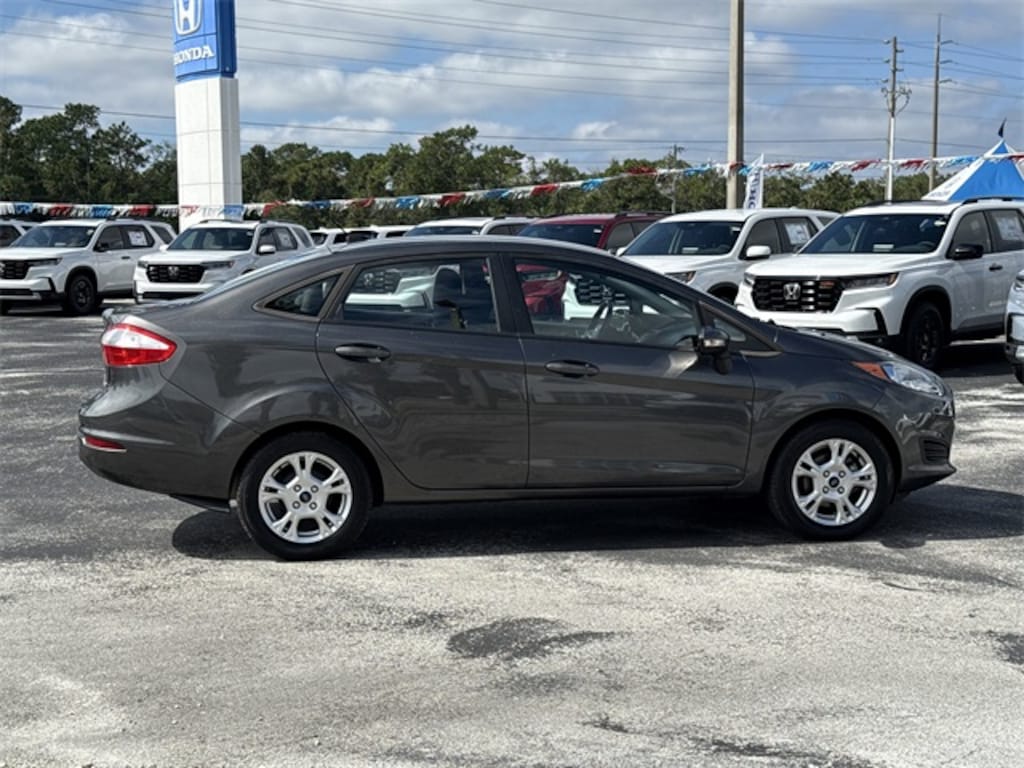 Used 2015 Ford Fiesta SE Sedan