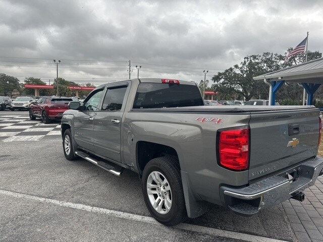2017 Chevrolet Silverado 1500 LT photo 3