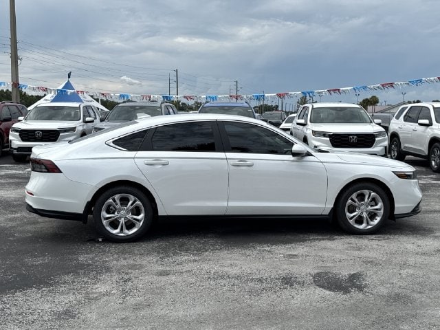 2025 Honda Accord LX - Photo 4