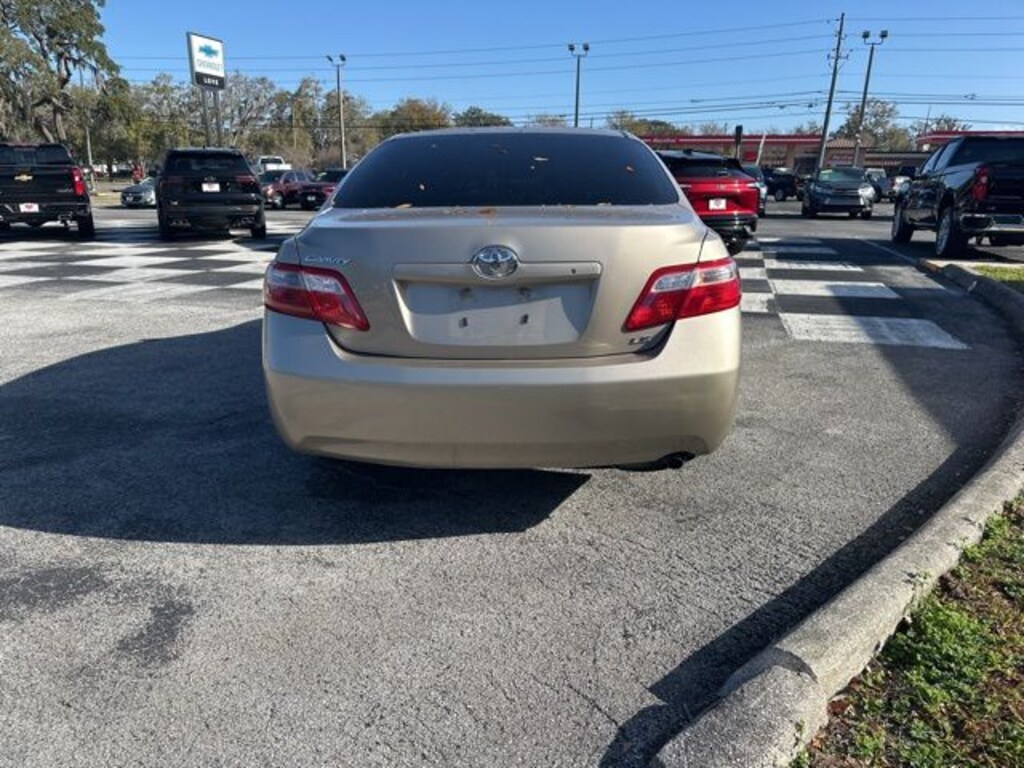 Used 2009 Toyota Camry LE Sedan