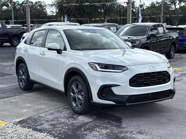 2026 Honda HR-V LX photo 2