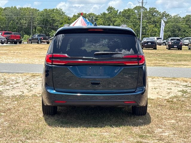2022 Chrysler Pacifica Touring L - Photo 8