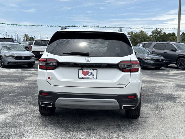 2025 Honda Pilot Touring+ - Photo 8