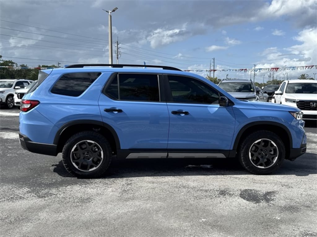 Used 2024 Honda Pilot TrailSport SUV