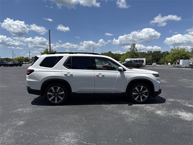 2025 Honda Pilot Touring photo 3