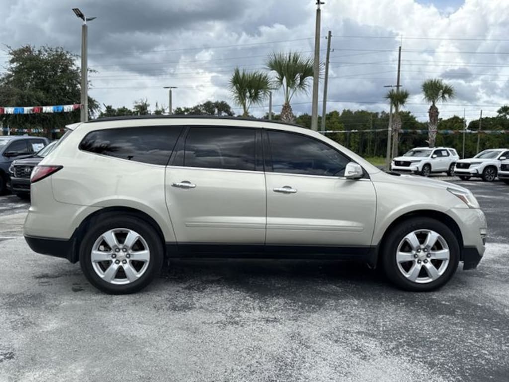 Used 2016 Chevrolet Traverse LT w/1LT SUV
