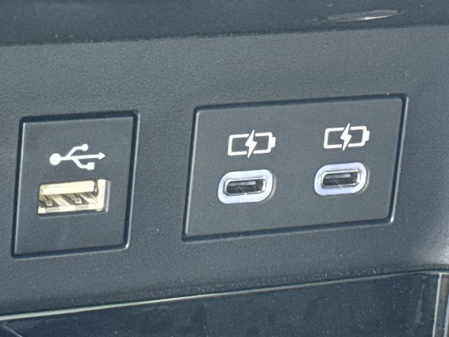 2025 Toyota Camry XLE - Photo 28