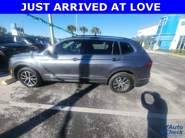 2020 Volkswagen Tiguan SE's photo