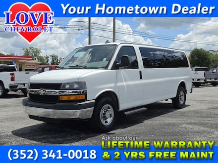 2016 Chevrolet Express 3500 LT w/1LT Van Extended Passenger Van
