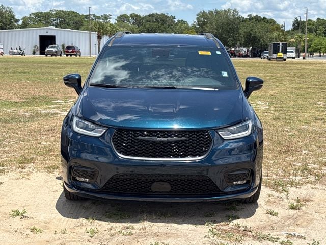 2022 Chrysler Pacifica Touring L - Photo 3