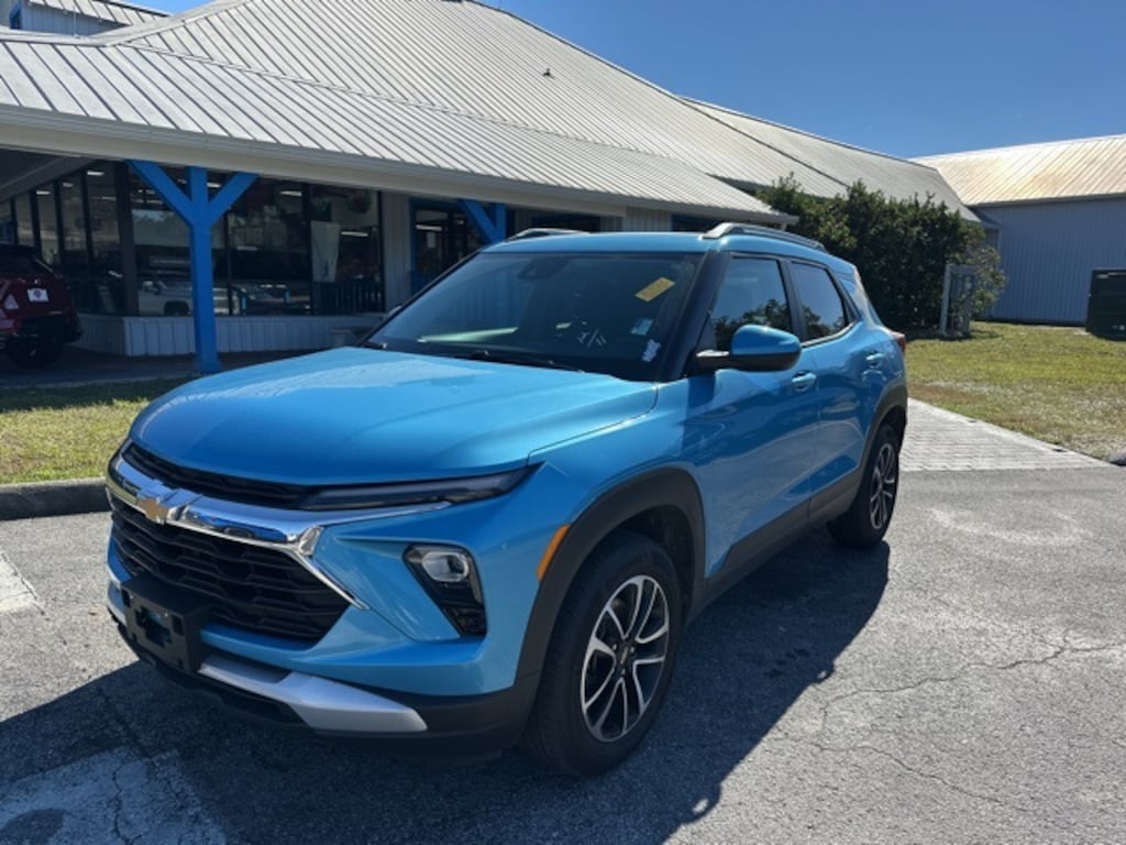 Used 2025 Chevrolet Trailblazer LT SUV