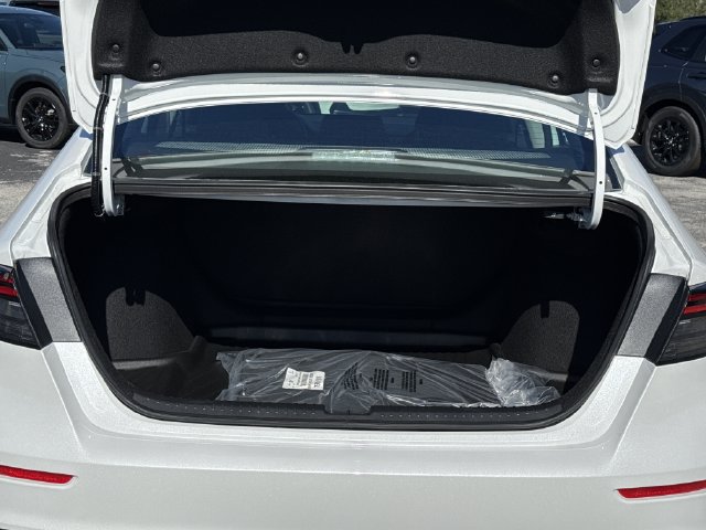 2025 Honda Accord LX - Photo 13