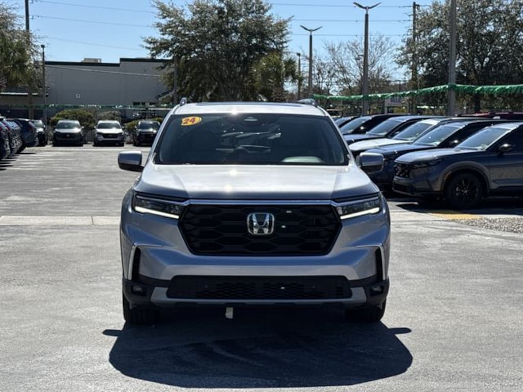 Certified 2024 Honda Pilot Touring SUV