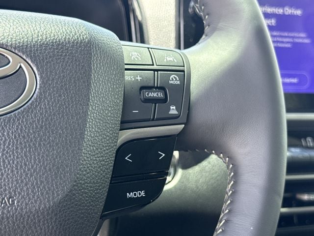 2025 Toyota Camry XLE - Photo 33