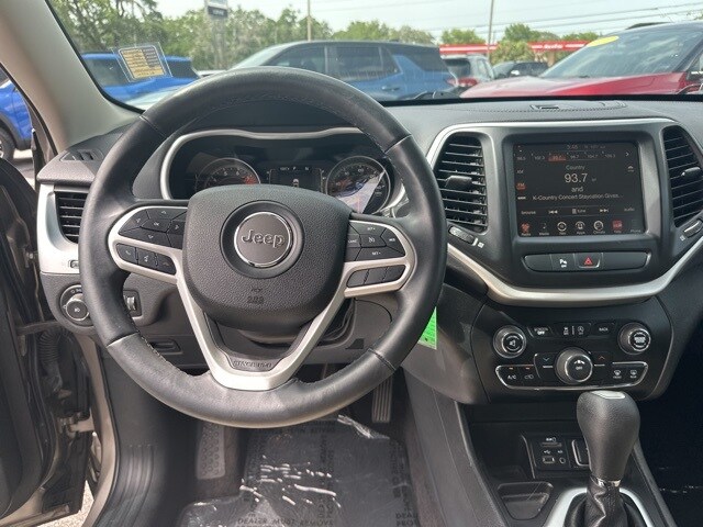Used 2017 Jeep Cherokee Latitude with VIN 1C4PJLCS7HW667490 for sale in Homosassa, FL