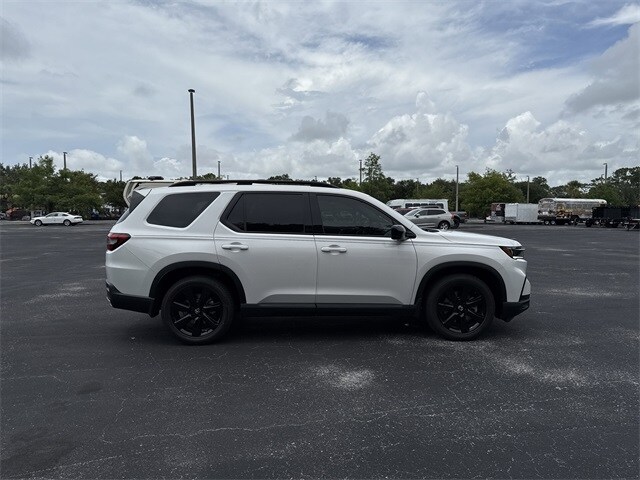 2025 Honda Pilot Black Edition photo 3