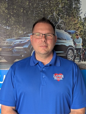 Staff member Erik Earles from af3540fe9681