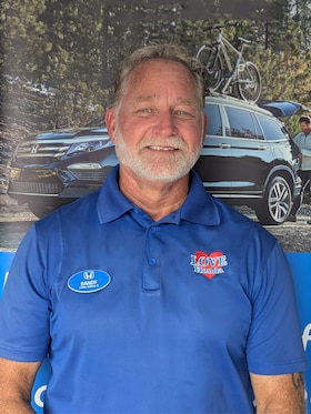 Staff member Randy Lee from af3540fe9681
