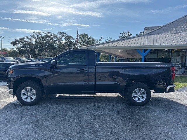 2024 Chevrolet Silverado 1500 Work Truck photo 2