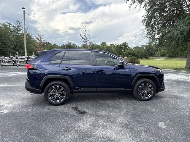 2023 Toyota RAV4 Hybrid XLE Premium photo 3