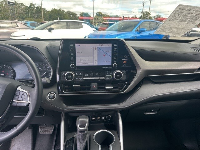 2020 Toyota Highlander XLE photo 3