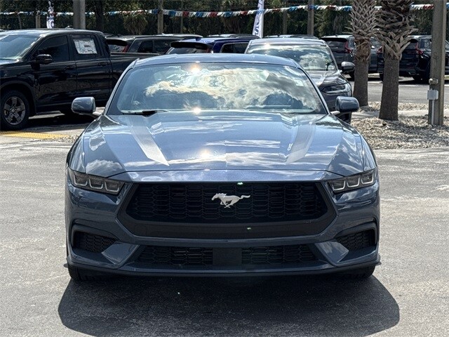 2025 Ford Mustang EcoBoost photo 3