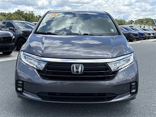 2024 Honda Odyssey Touring photo 3