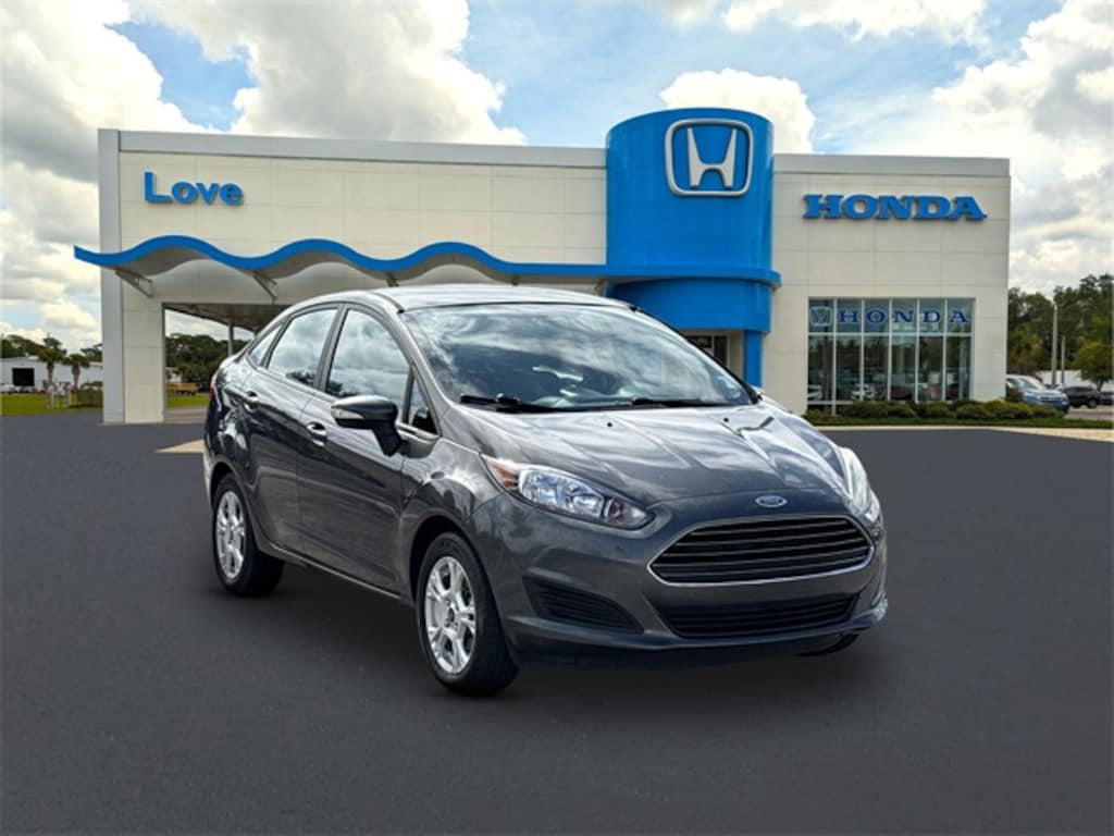 Used 2015 Ford Fiesta SE Sedan