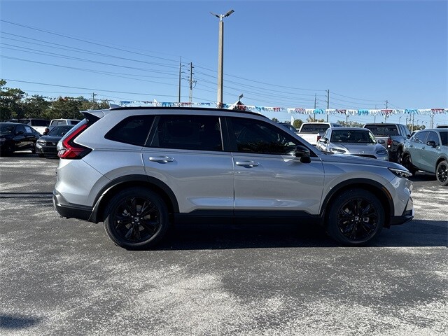 2026 Honda CR-V Hybrid Sport Touring photo 4