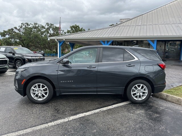 2023 Chevrolet Equinox LT photo 2