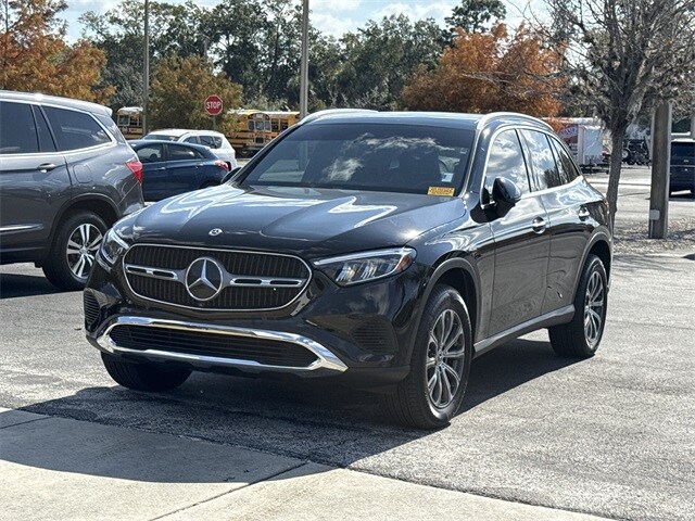 2023 Mercedes Benz GLC 300 photo 2