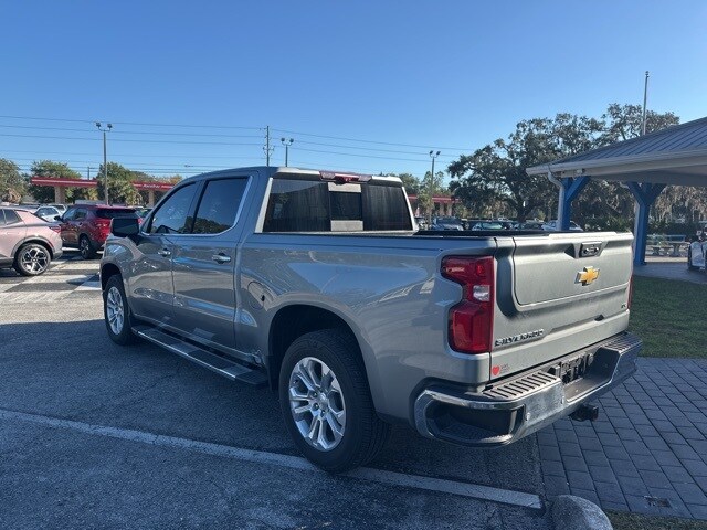 2024 Chevrolet Silverado 1500 LTZ photo 3