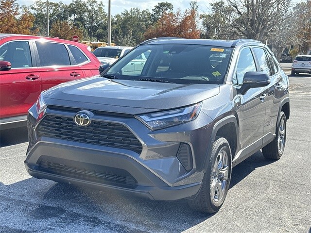 2023 Toyota RAV4 XLE photo 2